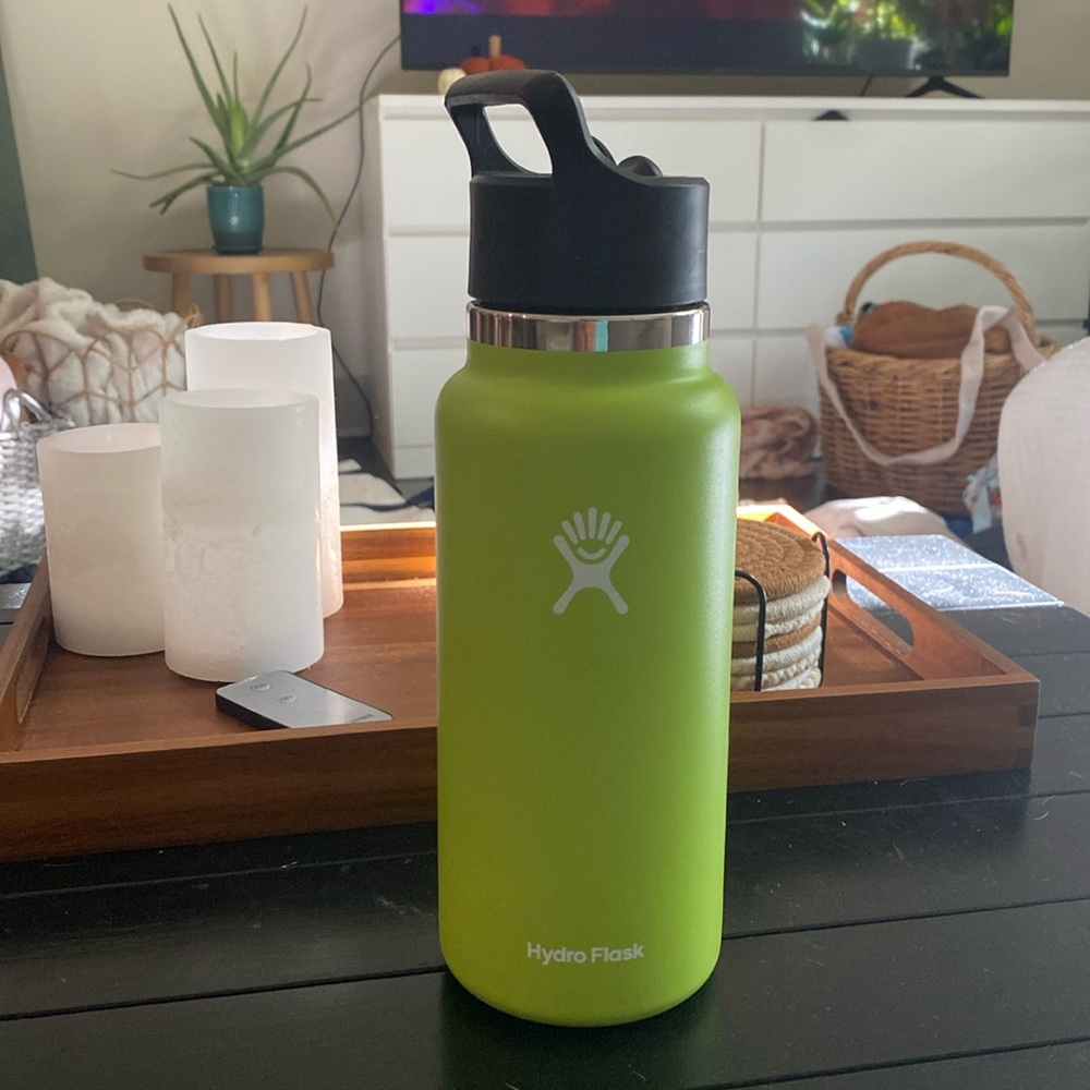 GREEN HYDROFLASK 32oz